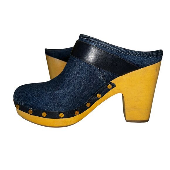 Veronica Beard Shoes - Like new Veronica Beard Dacey Denim & Navy Blue Leather Buckle Clogs Siz…